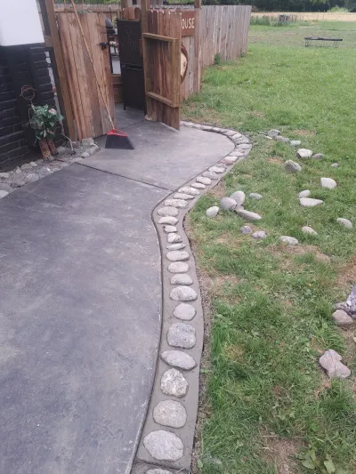 Walkway Rock Border
